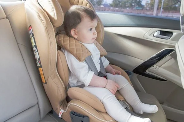 چرا صندلی ماشین کودک تا این حد مهم است؟