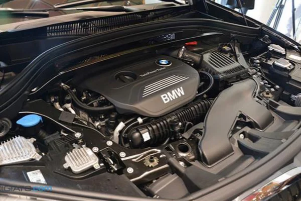 بررسی فنی و عملکرد BMW X1: نگاهی به زیر کاپوت
